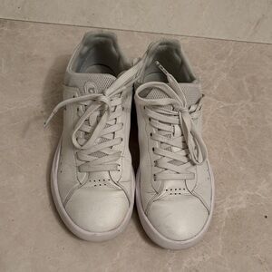 On Running Cream White Lace-Up Sneakers